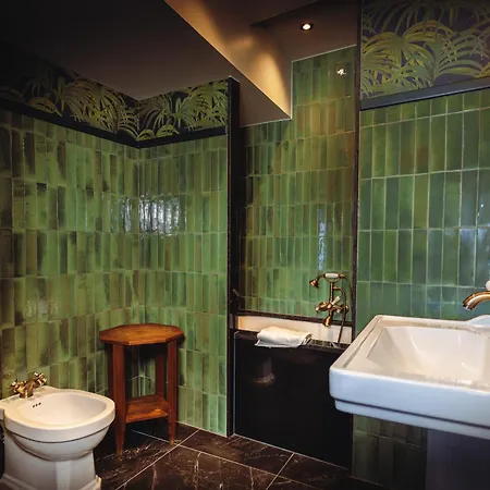 Hotel Madame C - Particulier 4*