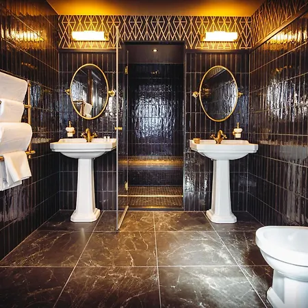 Madame C - Particulier 4*