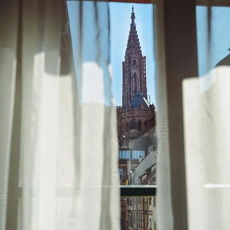 Madame C - Très Particulier 4*