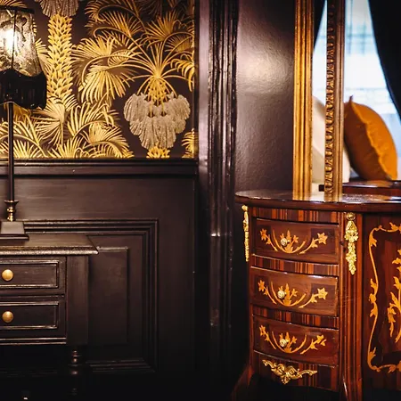 Madame C - Particulier Hotel 4*